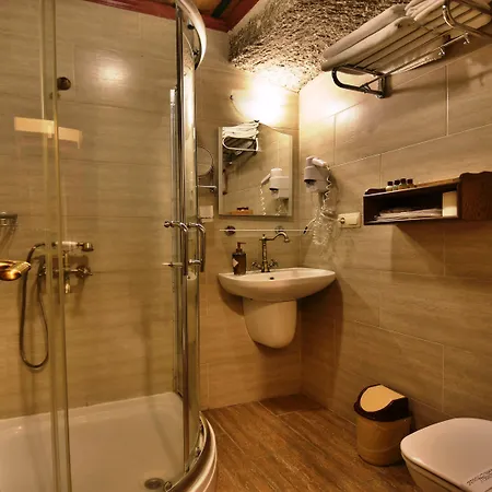 Stone House Cave מלון 3*