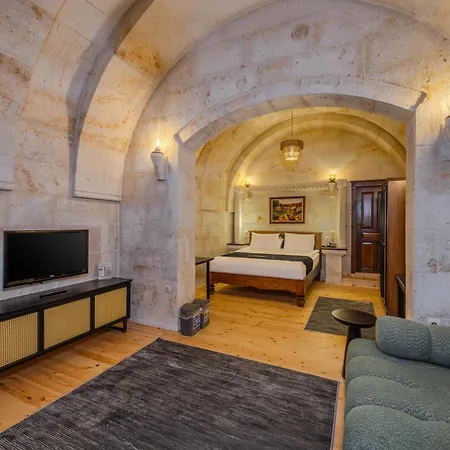 Stone House Cave 3*