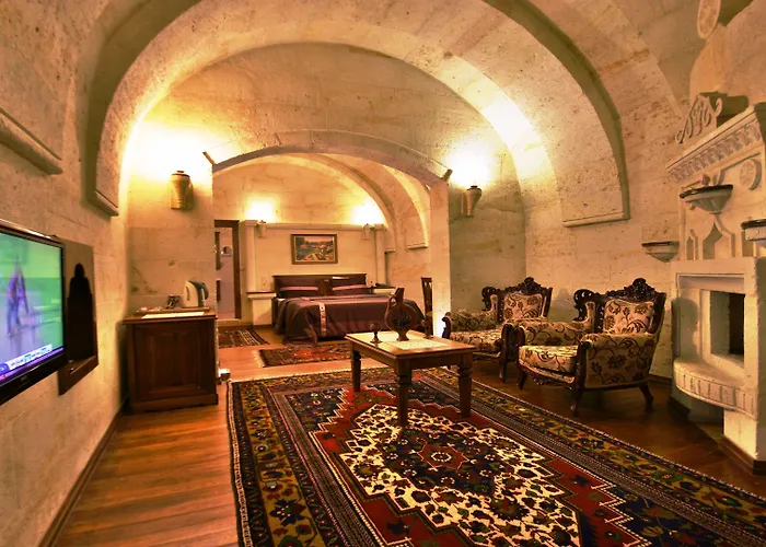 스톤 하우스 케이브 괴레메